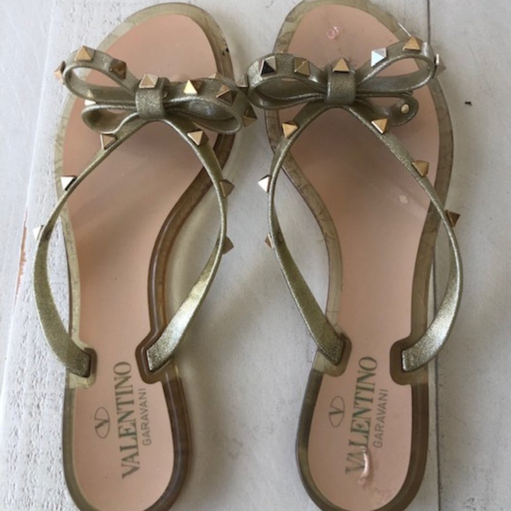 Valentino Rockstud Bow Slides in Gold